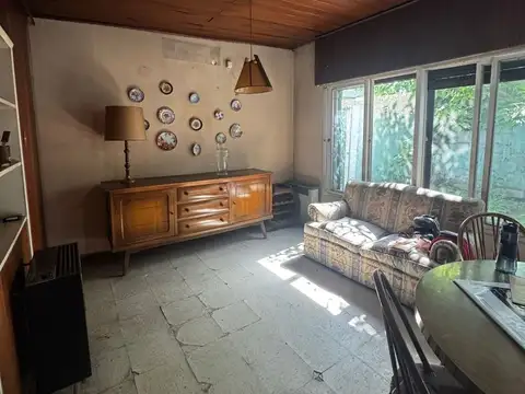 Venta Casa a refaccionar parque cochera Ballester