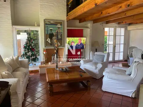 Excelente propiedad en venta en zona tranquila. 3 dormitorios.