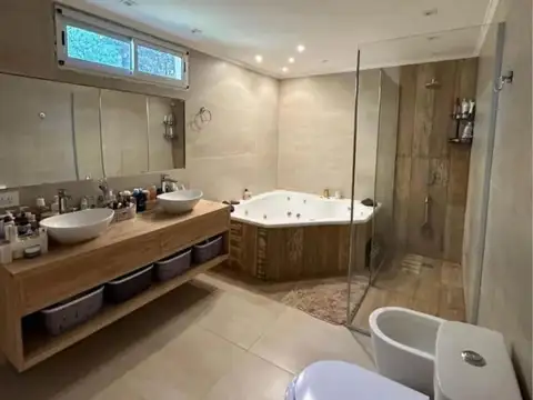 Casa en Venta en Necochea, USD 300.000