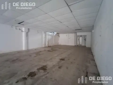 VENTA CON RENTA Local 282 m2 Puente Saavedra, apto gastronomía, oficina consultorio. Buen tránsito p