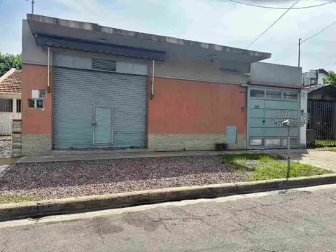 VENTA CASA C/ LOCAL A LA CALLE Y JARDIN HURLINGHAM