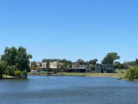 Terreno en Venta en San Sebastian, USD 43.000