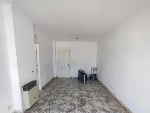 Departamento 6 ambientes con 1 baño