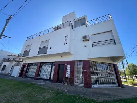 Alquiler PH de 3 ambientes con patio en Quilmes Oeste