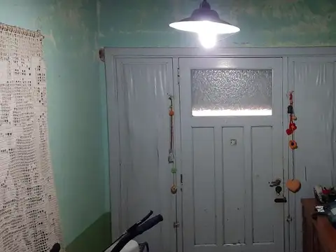 Casa Antigua a Reciclar con Terreno de 1764 m2