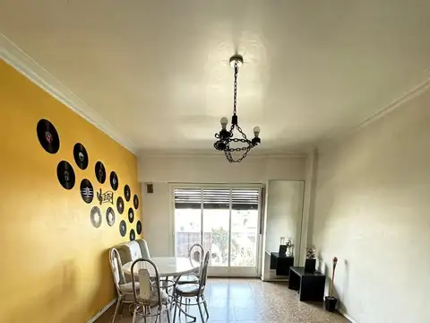 Venta Dpto 4 amb C/Balcón al frente APTO CREDITO