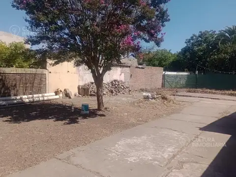 VENTA CASA 3 AMBIENTES EN CASTELAR SUR PERMUTA