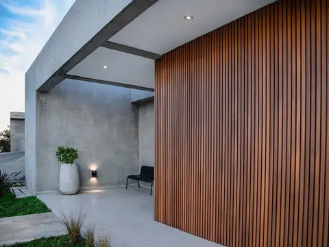 Almirante Guillermo Brown 100