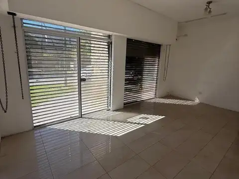 Local en Alquiler en Ituzaingo Norte, $ 420.000