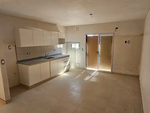 Casa de dos dormitorios + cochera cubierta -  A estrenar, financiada en 30 meses  