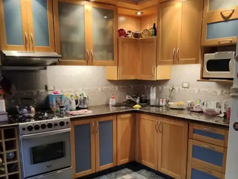 Casa en Venta con 3 cocheras