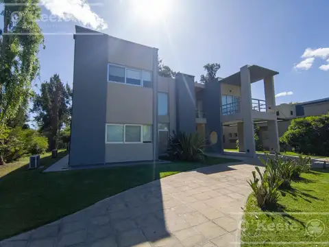 Casa en ALQUILER en Abril Club De Campo, Hudson, Berazategui.