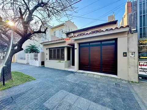 SE VENDE CASA EN B° CANDIOTI J. DEL CAMPILLO 2100
