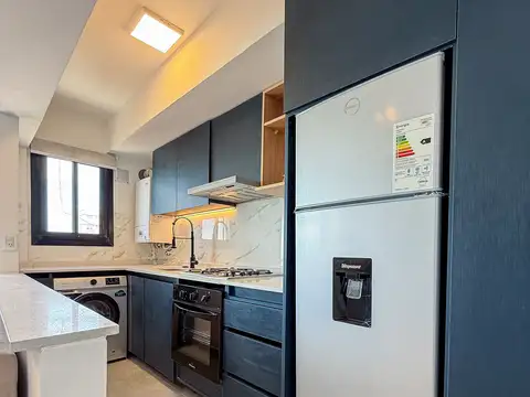 2 AMBIENTES CON VISTA AL MAR. TORREON.