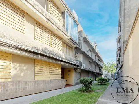 Depto Tipo Casa en Venta de 2 ambientes