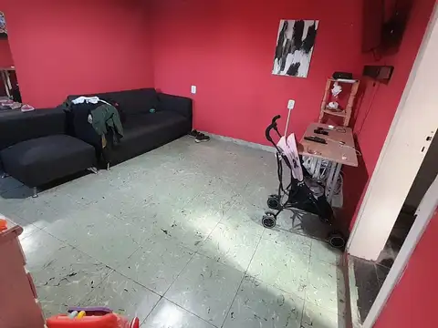 Casa 6 ambientes con 2 baños