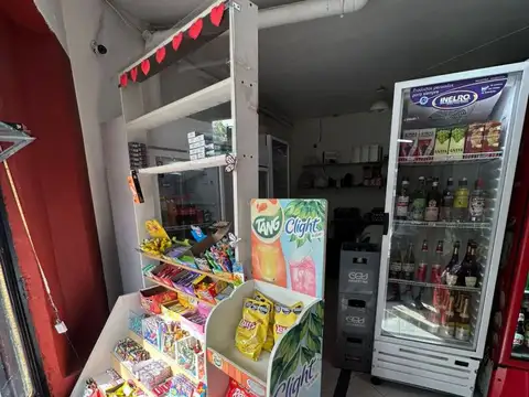 SE VENDE FONDO DE COMERCIO DE KIOSCO