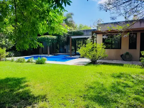 San Vicente e/ Manuel Acuña y Basavilbaso