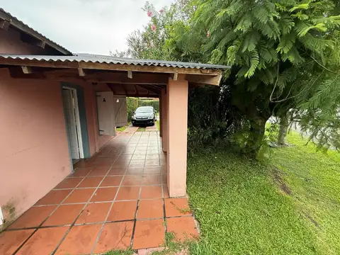 Casa 4 ambientes con 2 baños