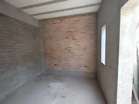 Casa 3 ambientes con 1 baño