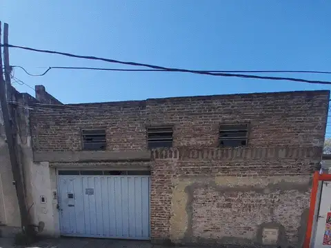 Venta Galpon en calle Pasaje Saravia 767 de Rosario (Av. Eva Perón 4900 de Rosario.)