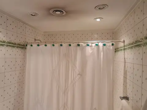 Casa 6 ambientes con 3 baños