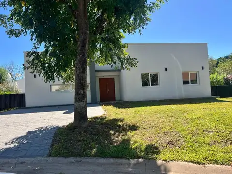 Casa en Venta en Haras Santa Maria - Los Eucaliptus, USD 250.000