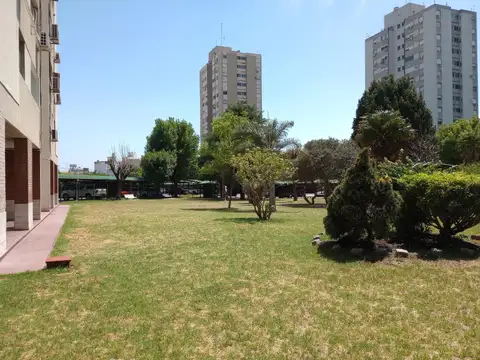 OPORTUNIDAD     "VENTA"     Dto.4 Amb. C/Cochera  "Edificio 55"