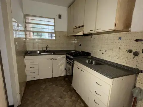 Depto Tipo Casa en Alquiler 40 años