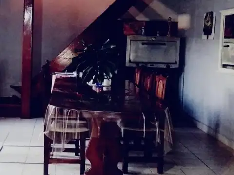 Casa 4 ambientes con 1 baño