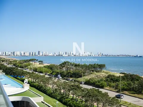 En venta hermoso departamento en Mansa con vista al mar. Torre Venetian.