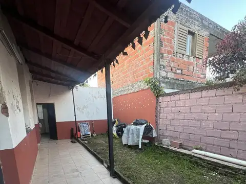Casa 3 ambientes con 1 baño