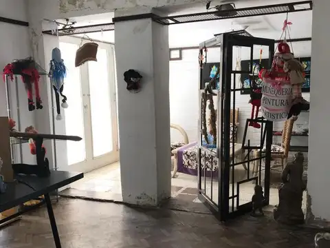 Casa 5 ambientes con 2 baños