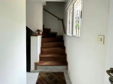 202 E/ 42 Y 43: CASA EN VENTA, 3 DORMITORIOS, GARAGE