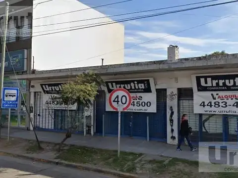 MORENO LOCAL SOBRE AV. VICTORICA