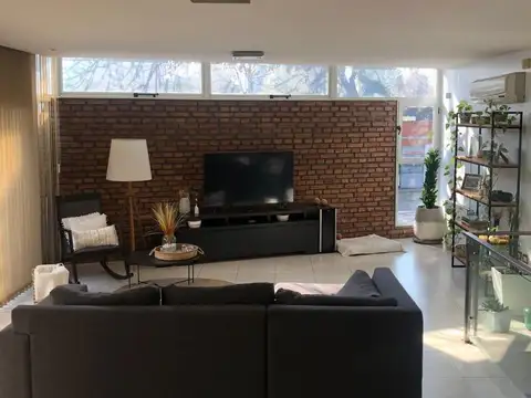 Depto Tipo Casa en Venta de 3 dormitorios