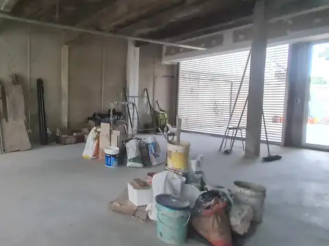 Galpon en Alquiler 10  mts Frente