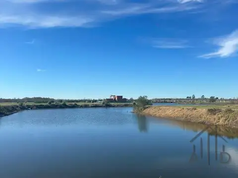 Terreno en Venta 24  mts Frente