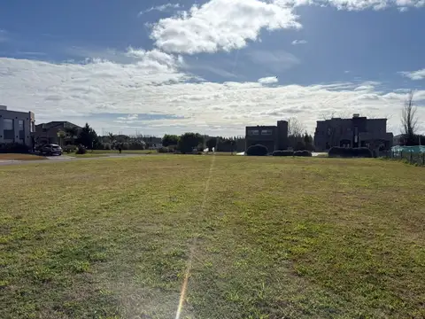 LOTE EN VENTA 0811 SANTA RITA 970 M² CENTRAL