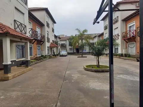 Departamento 2 AMB planta baja, Moron