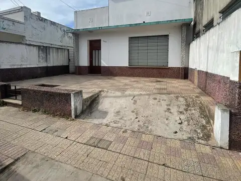 casa 3 ambientes en alquiler colon  al 734