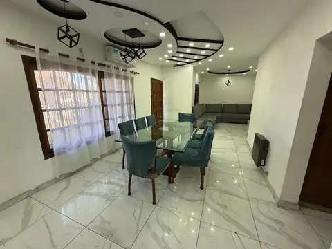 Casa en Venta en Lomas De Zamora, USD 115.000