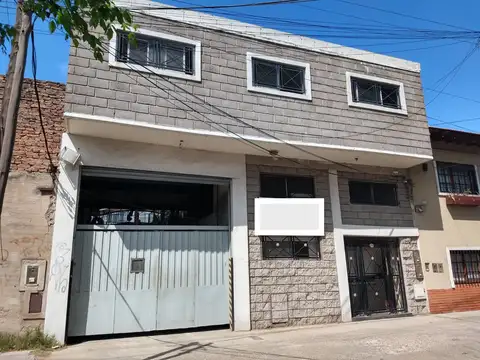 VENTA Galpon amplio en caseros