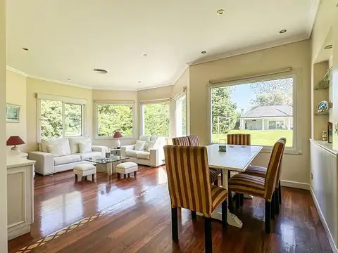 Imponente casa en Farm Club