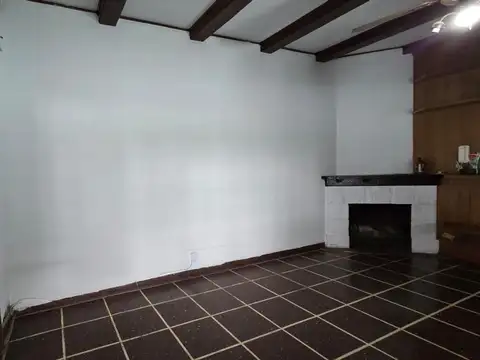 Depto Tipo Casa en Alquiler de 3 ambientes