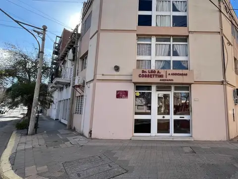 SE VENDE DEPTO/OFICINAS EN MICROCENTRO