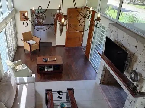 Casa en Venta en Mar De Las Pampas, USD 210.000