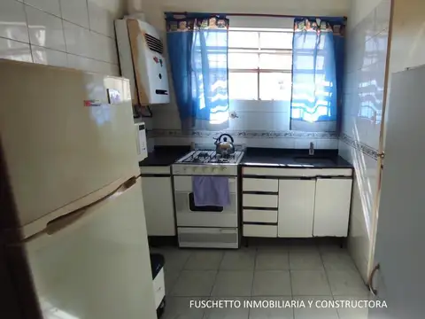 Casa 5 ambientes con 2 baños