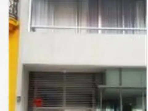 Cochera fija  y cubierta en Monserrat