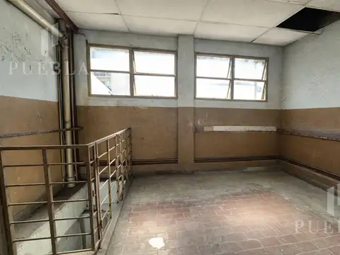 Galpon en Alquiler 41  mts Fondo